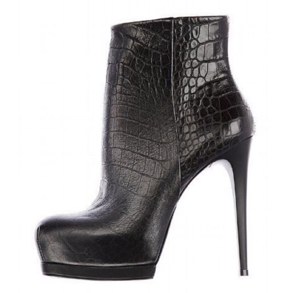 Pour la Victoire Volkova Black Stiletto Booties